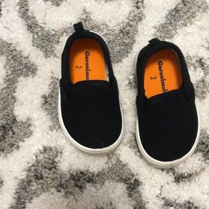 🔹3/$7 BUNDLE🔹Size two Shoes